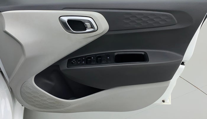 2020 Hyundai GRAND I10 NIOS SPORTZ PETROL, Petrol, Manual, 45,117 km, Driver Side Door Panels Control
