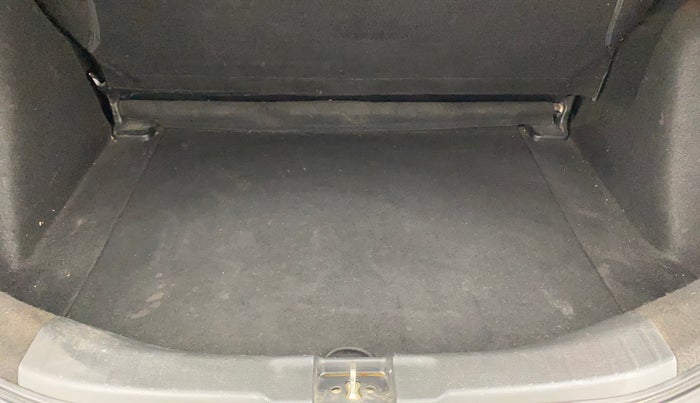 2018 Honda WR-V 1.5L I-DTEC VX MT, Diesel, Manual, 39,602 km, Boot Inside