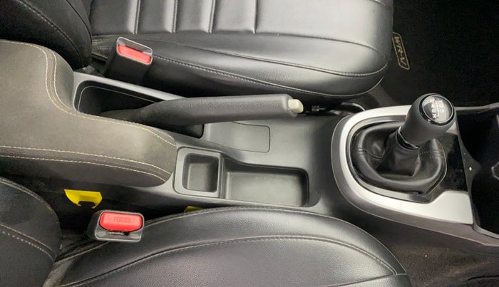 2018 Honda WR-V 1.5L I-DTEC VX MT, Diesel, Manual, 39,602 km, Gear Lever