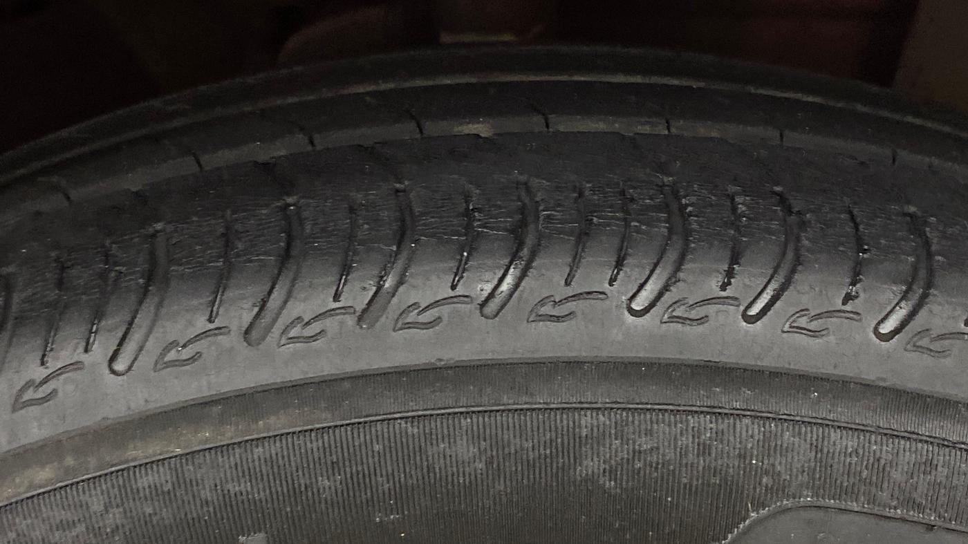 2015 Renault Pulse RXL PETROL, Petrol, Manual, 65,763 km, Right Front Tyre Tread