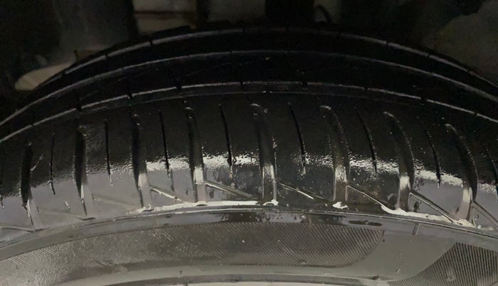 2022 Renault Kwid RXL 0.8 (O), Petrol, Manual, 6,878 km, Left Front Tyre Tread