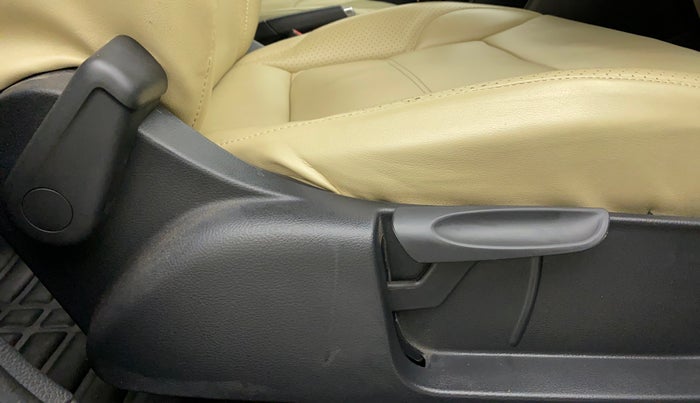 2021 Skoda Rapid AMBITION TSI, Petrol, Manual, 23,405 km, Driver Side Adjustment Panel