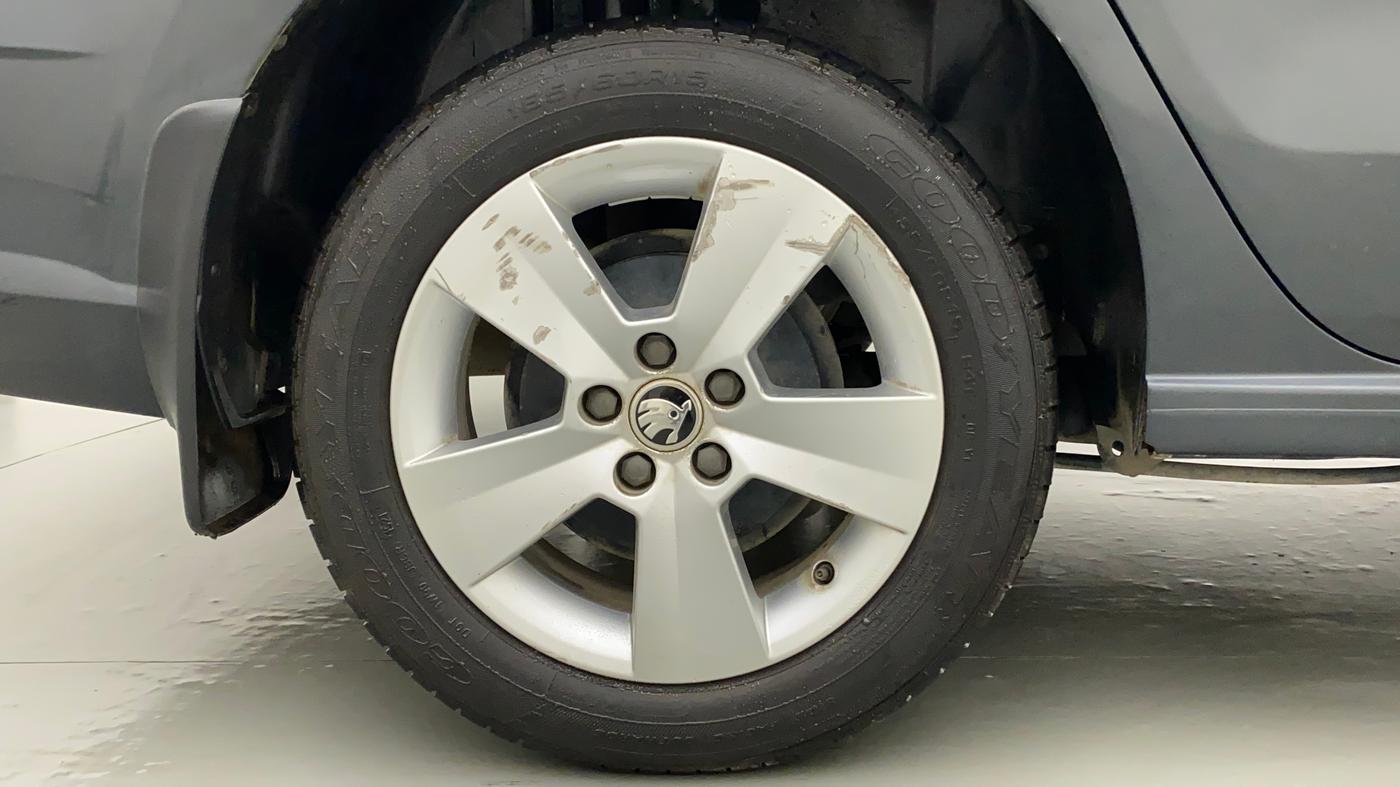 2021 Skoda Rapid AMBITION TSI, Petrol, Manual, 23,405 km, Right Rear Wheel