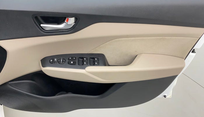 2020 Hyundai Verna SX 1.5 VTVT, Petrol, Manual, 31,897 km, Driver Side Door Panels Control