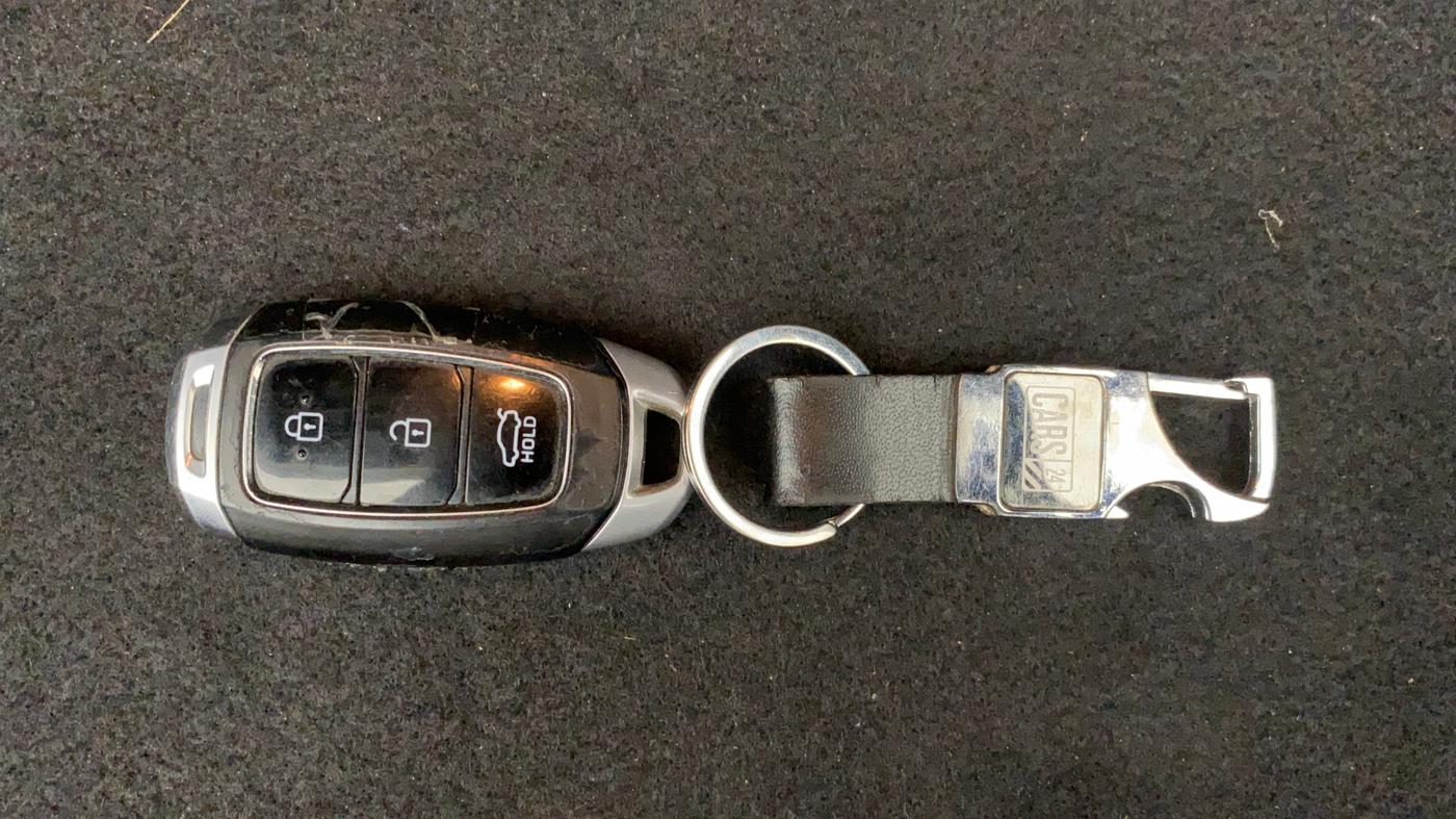 2020 Hyundai Verna SX 1.5 VTVT, Petrol, Manual, 31,897 km, Key Close Up