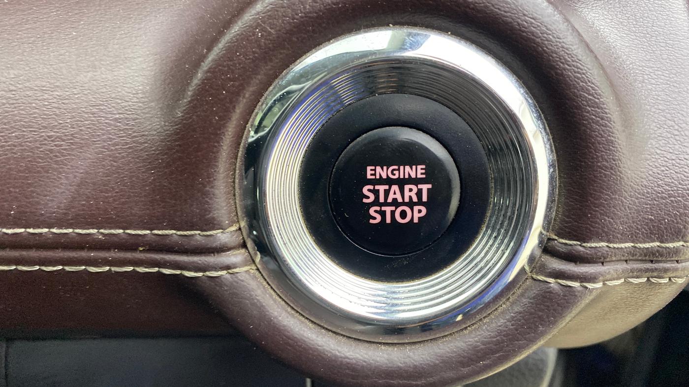 2024 Maruti Grand Vitara ALPHA SMART HYBRID AT, Petrol, Automatic, 27,304 km, Keyless Start/ Stop Button