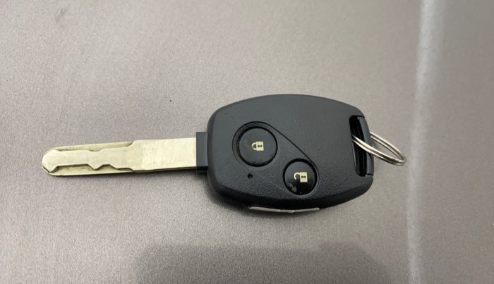 2013 Honda Amaze 1.2L I-VTEC S AT, Petrol, Automatic, 76,182 km, Key Close Up