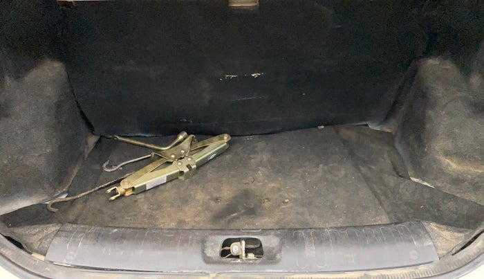 2014 Maruti Swift Dzire VXI, Petrol, Manual, 1,15,322 km, Boot Inside