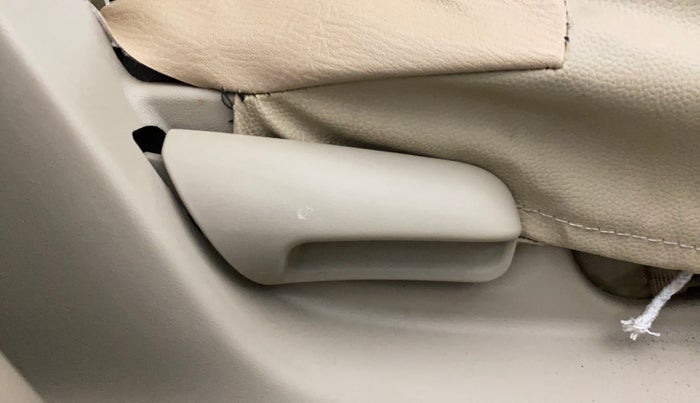 2014 Maruti Swift Dzire VXI, Petrol, Manual, 1,15,322 km, Driver Side Adjustment Panel