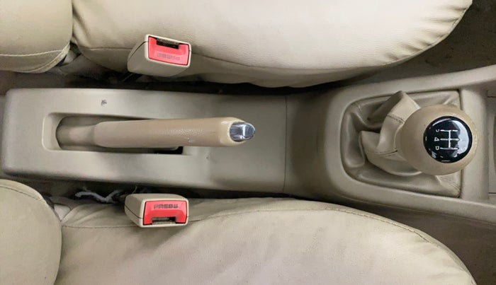 2014 Maruti Swift Dzire VXI, Petrol, Manual, 1,15,322 km, Gear Lever