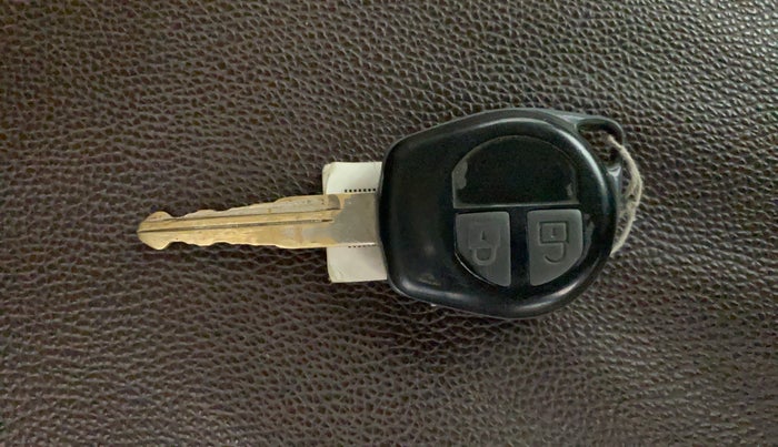 2014 Maruti Swift Dzire VXI, Petrol, Manual, 1,15,322 km, Key Close Up