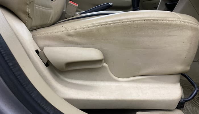 2016 Maruti Ciaz VXI, Petrol, Manual, 42,786 km, Driver Side Adjustment Panel