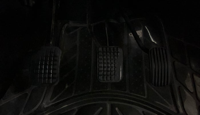 2019 Tata Tiago XT PETROL, Petrol, Manual, 37,833 km, Pedals