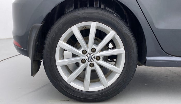 2018 Volkswagen Polo HIGH LINE PLUS 1.0, CNG, Manual, 36,923 km, Right Rear Wheel