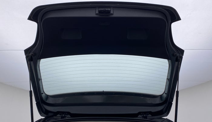 2018 Volkswagen Polo HIGH LINE PLUS 1.0, CNG, Manual, 36,923 km, Boot Door Open