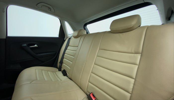 2018 Volkswagen Polo HIGH LINE PLUS 1.0, CNG, Manual, 36,923 km, Right Side Rear Door Cabin