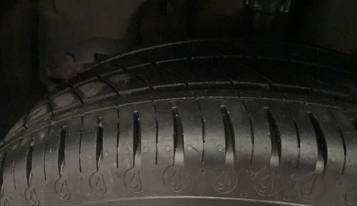 2021 Renault Kwid RXT 1.0 (O), Petrol, Manual, 59,337 km, Left Front Tyre Tread