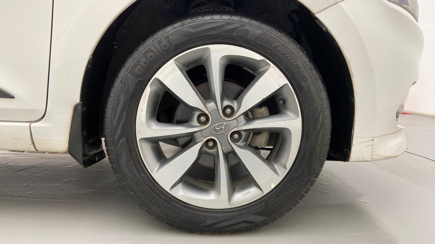 2015 Hyundai Elite i20 ASTA 1.4 CRDI, Diesel, Manual, 1,14,676 km, Right Front Wheel