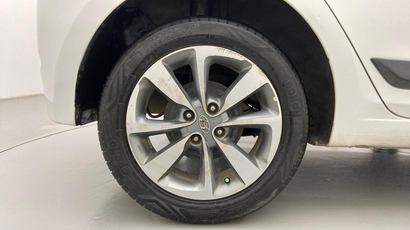 2015 Hyundai Elite i20 ASTA 1.4 CRDI, Diesel, Manual, 1,14,676 km, Right Rear Wheel