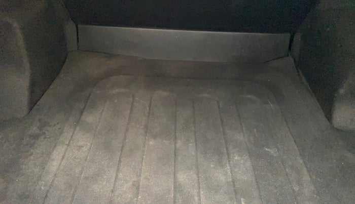 2012 Chevrolet Aveo LT 1.4 ABS, Petrol, Manual, 37,761 km, Boot Inside