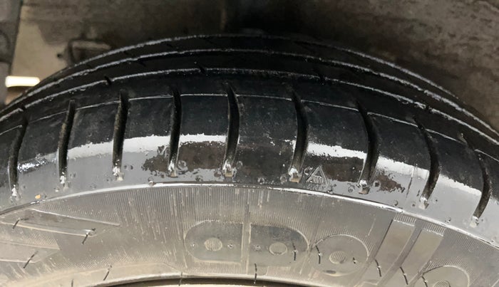 2017 Hyundai Grand i10 SPORTZ 1.2 KAPPA VTVT, Petrol, Manual, 36,339 km, Right Rear Tyre Tread