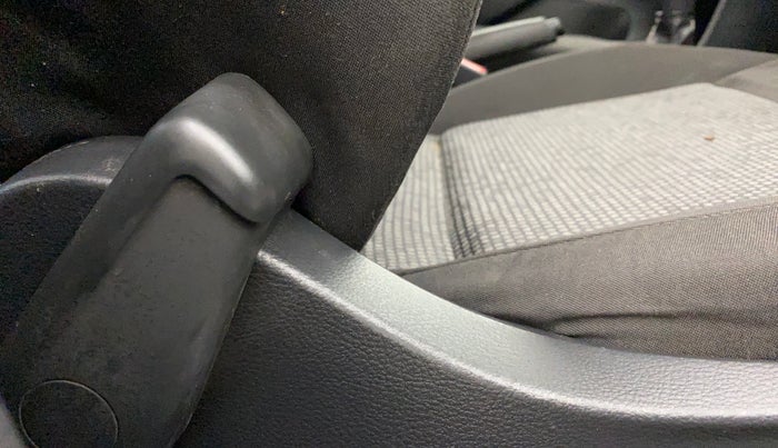2017 Volkswagen Ameo TRENDLINE 1.5L, Diesel, Manual, 1,01,148 km, Driver Side Adjustment Panel