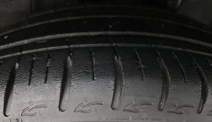 2020 Hyundai AURA SX PETROL, Petrol, Manual, 35,203 km, Left Rear Tyre Tread