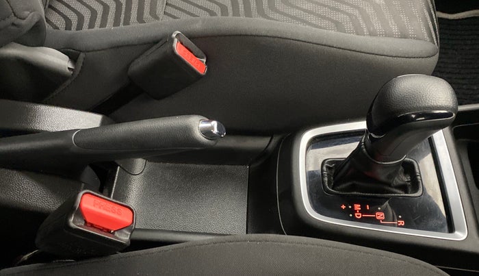 2018 Maruti Swift VXI AMT, Petrol, Automatic, 21,038 km, Gear Lever
