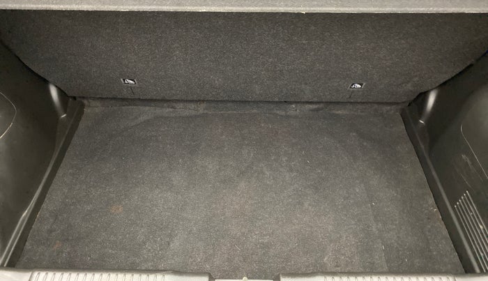 2018 Maruti Swift VXI AMT, Petrol, Automatic, 21,038 km, Boot Inside