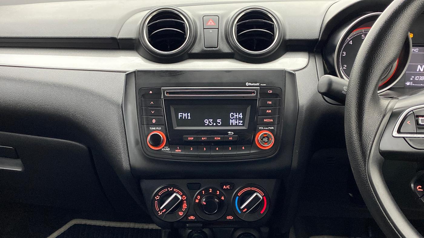 2018 Maruti Swift VXI AMT, Petrol, Automatic, 21,038 km, Air Conditioner