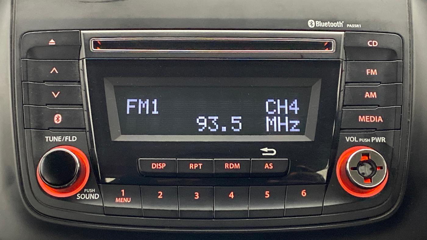 2018 Maruti Swift VXI AMT, Petrol, Automatic, 21,038 km, Infotainment System