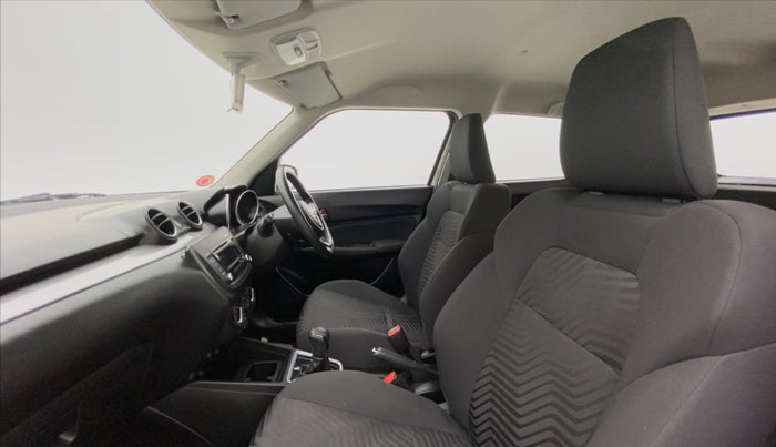 2018 Maruti Swift VXI AMT, Petrol, Automatic, 21,038 km, Right Side Front Door Cabin