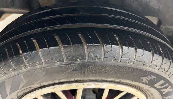 2021 Maruti Swift LXI, Petrol, Manual, 49,260 km, Right Rear Tyre Tread