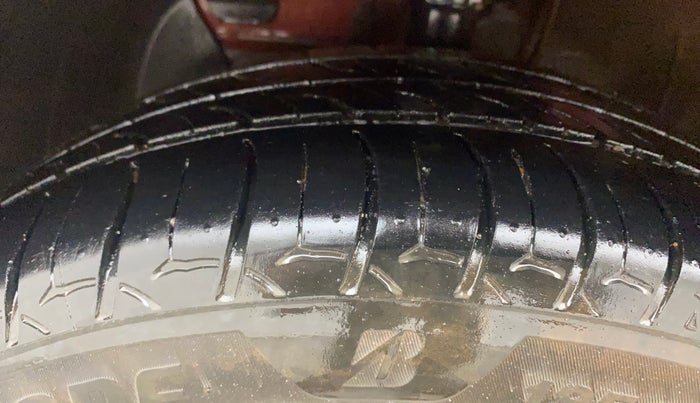 2021 Hyundai NEW I20 SPORTZ 1.2 MT, Petrol, Manual, 64,885 km, Left Front Tyre Tread