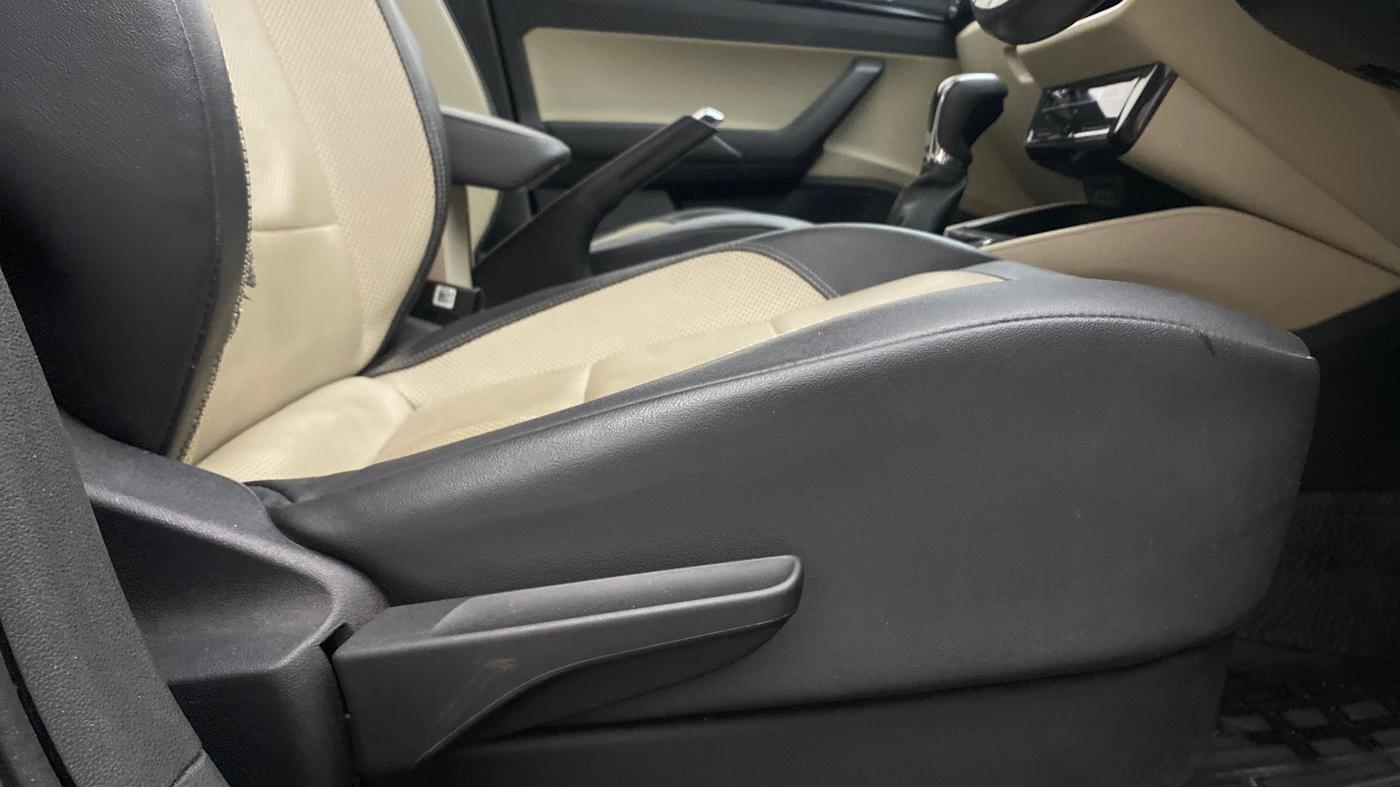 2022 Skoda SLAVIA STYLE 1.0L TSI AT, Petrol, Automatic, 88,338 km, Driver Side Adjustment Panel