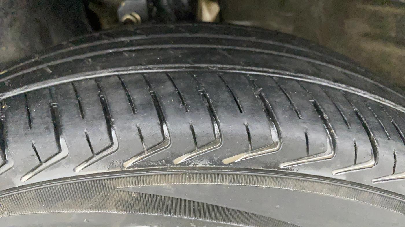 2020 Maruti New Wagon-R LXI CNG 1.0 L, CNG, Manual, 45,220 km, Left Front Tyre Tread