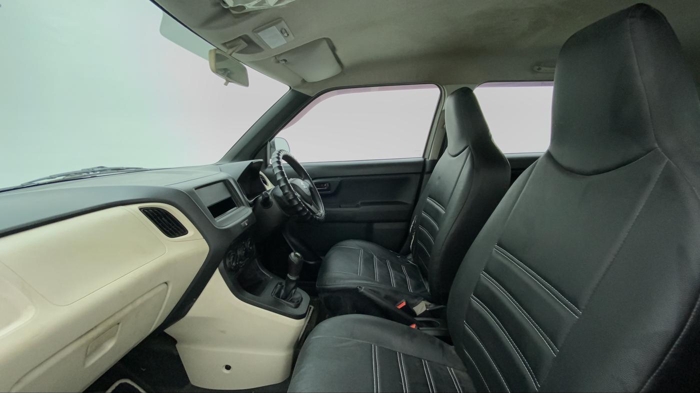 2020 Maruti New Wagon-R LXI CNG 1.0 L, CNG, Manual, 45,220 km, Right Side Front Door Cabin