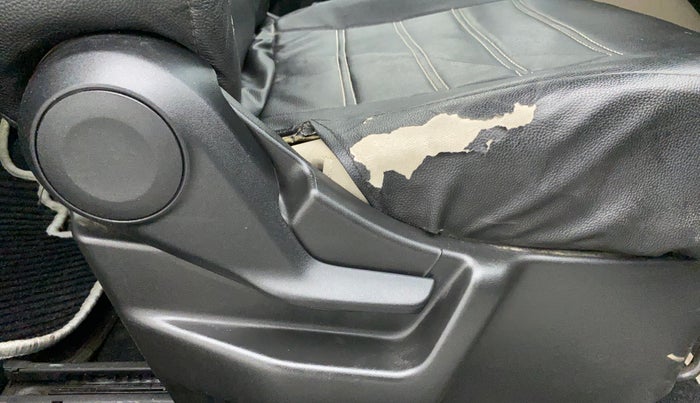 2020 Maruti New Wagon-R LXI CNG 1.0 L, CNG, Manual, 45,220 km, Driver Side Adjustment Panel