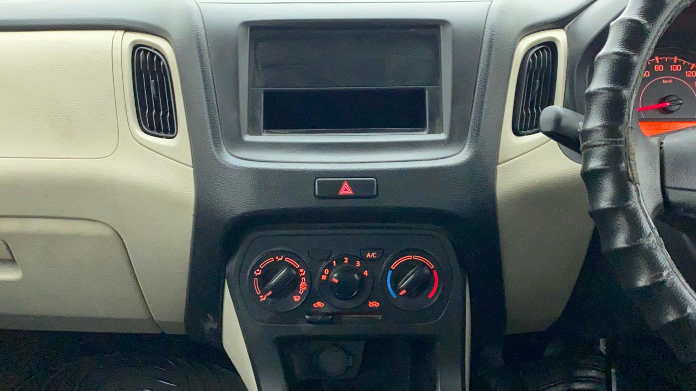 2020 Maruti New Wagon-R LXI CNG 1.0 L, CNG, Manual, 45,220 km, Air Conditioner