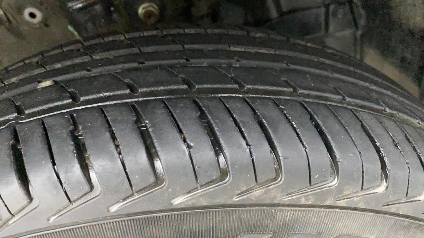 2020 Maruti New Wagon-R LXI CNG 1.0 L, CNG, Manual, 45,220 km, Right Front Tyre Tread