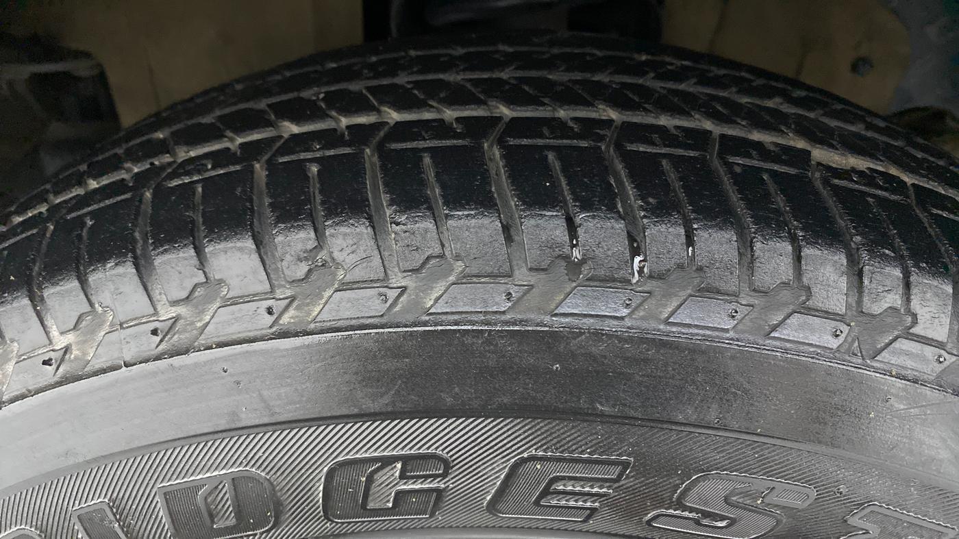 2017 Mahindra Scorpio S6+ INTELL HYBRID, Diesel, Manual, 44,412 km, Left Front Tyre Tread