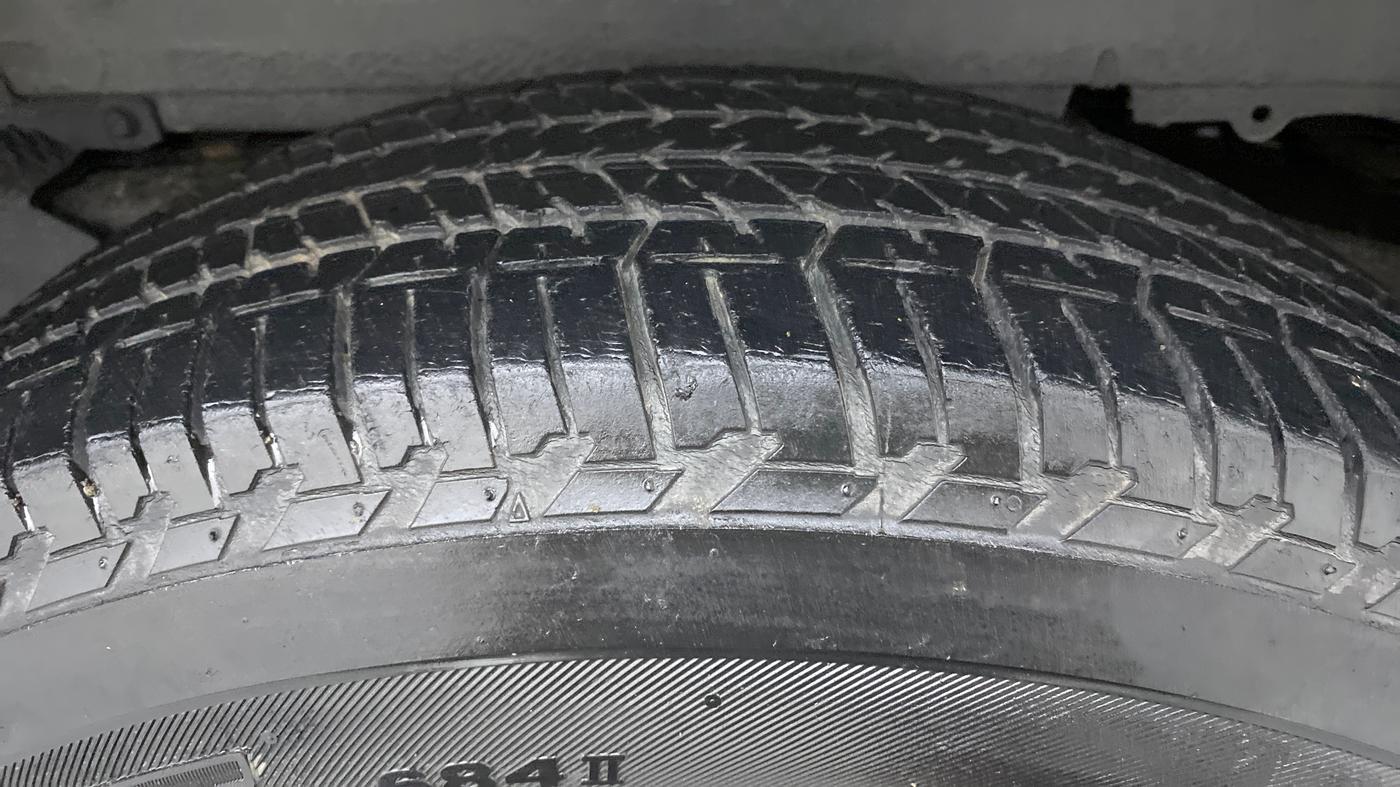 2017 Mahindra Scorpio S6+ INTELL HYBRID, Diesel, Manual, 44,412 km, Left Rear Tyre Tread
