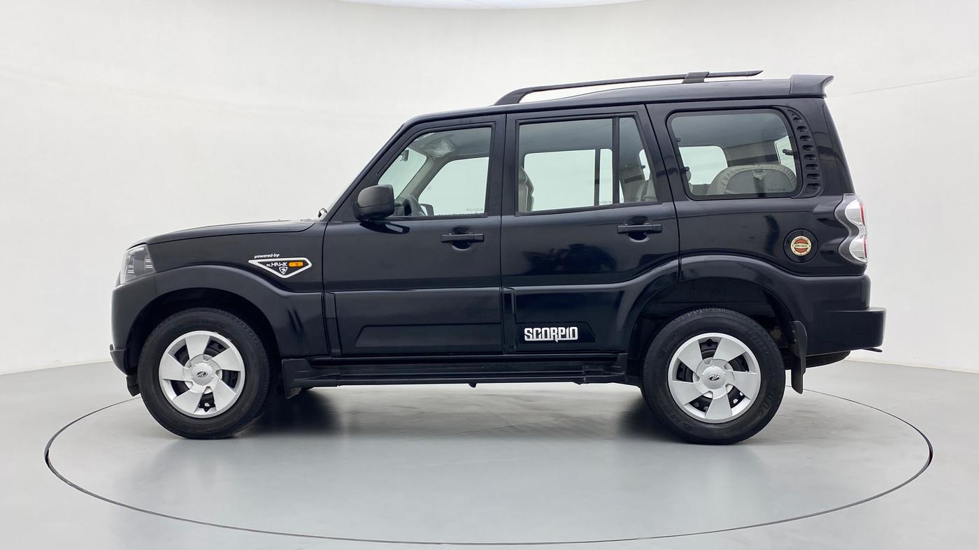 2017 Mahindra Scorpio S6+ INTELL HYBRID, Diesel, Manual, 44,412 km, Left Side