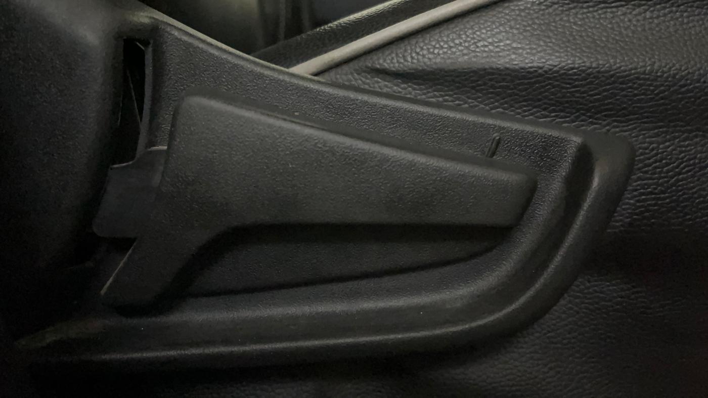 2020 Maruti S PRESSO VXI+, Petrol, Manual, 27,205 km, Driver Side Adjustment Panel