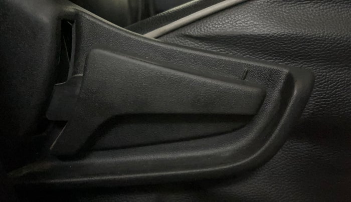 2020 Maruti S PRESSO VXI+, Petrol, Manual, 27,205 km, Driver Side Adjustment Panel