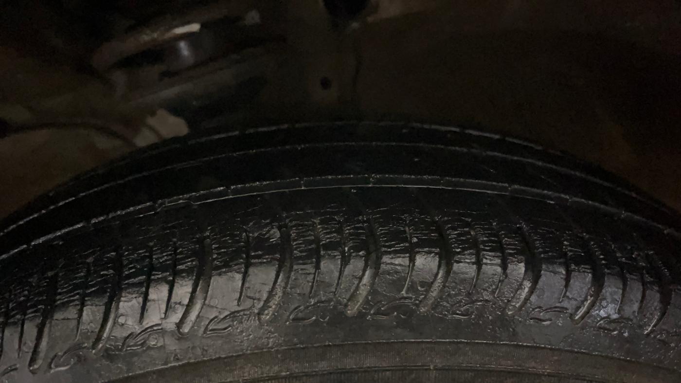 2020 Maruti S PRESSO VXI+, Petrol, Manual, 27,205 km, Left Front Tyre Tread