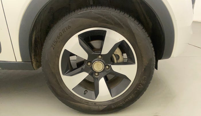 2018 Tata NEXON XZA PLUS PETROL, Petrol, Automatic, 41,984 km, Right Front Wheel