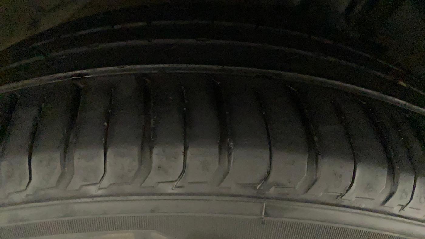 2018 Tata NEXON XZA PLUS PETROL, Petrol, Automatic, 41,984 km, Right Rear Tyre Tread