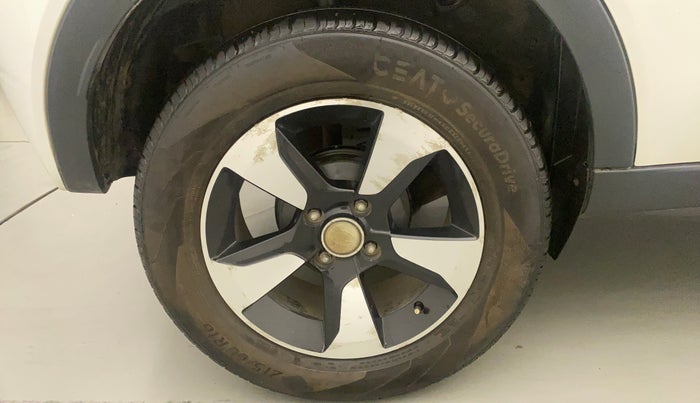 2018 Tata NEXON XZA PLUS PETROL, Petrol, Automatic, 41,984 km, Right Rear Wheel