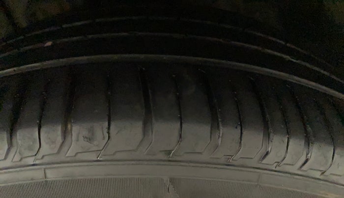 2018 Tata NEXON XZA PLUS PETROL, Petrol, Automatic, 41,984 km, Left Front Tyre Tread
